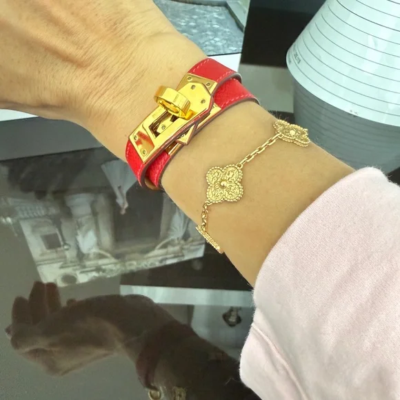 LOT 2169 Hermes Kelly Red Leather with 18K gold plated  Hardware - Picture 3 of 10